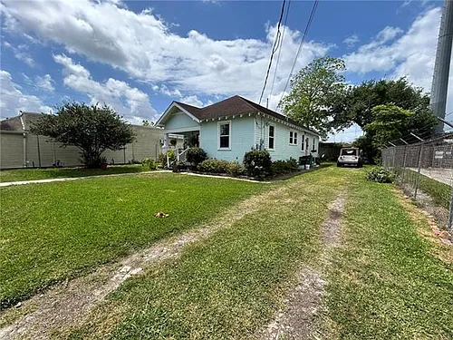 116 Colby St Photo 1