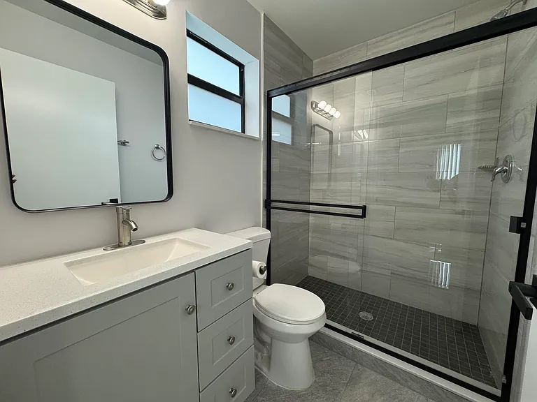 400 NE 30th St #2 — Photo 11