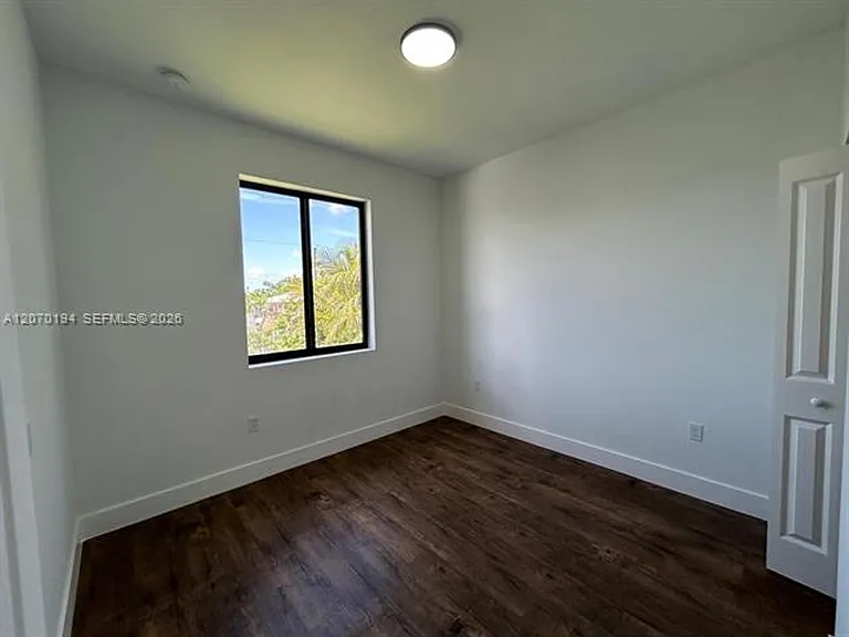 854 SW 1st St #Townhouse 854 — Photo 14