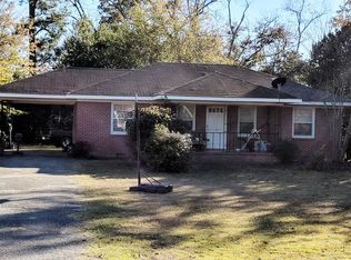 69 E Calhoun St, Reynolds, GA 31076