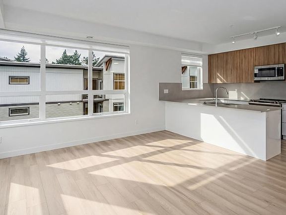 3rd image of 11913 Burnett St #401