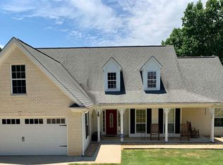 591 Cantebury Ln, Winder, GA 30680