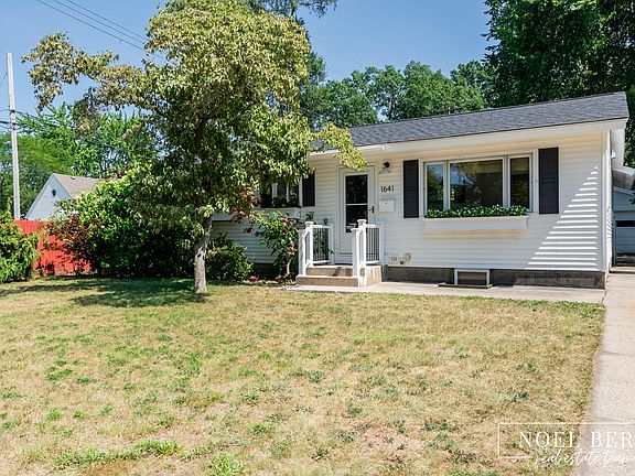 2nd image of 1641 Moulton Ave