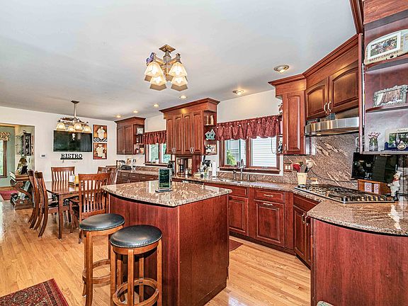4th image of 1744 Wicke Ave