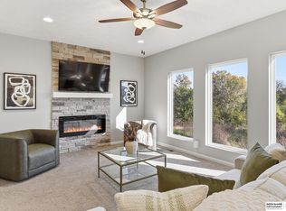 8809 N 177th St, Bennington, NE 68007