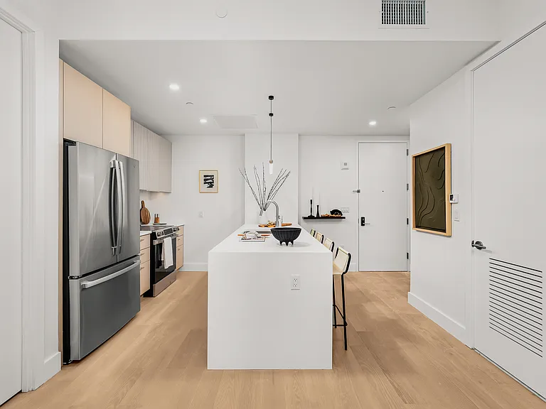 250 W 49th St #52001 — Photo 1