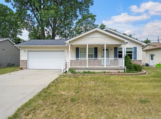 3215 Ashland Ct, Port Huron, MI 48060