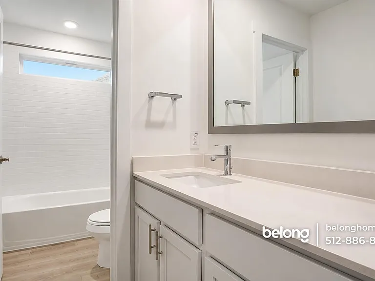 429 Tinto St — Photo 2