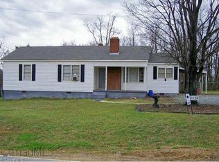 1570` Kennedy Rd, Thomasville, NC 27360