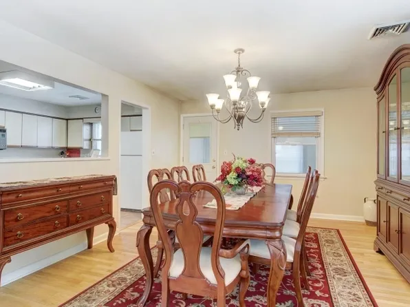 25 Woodland Ave, West Orange Twp., NJ 07052