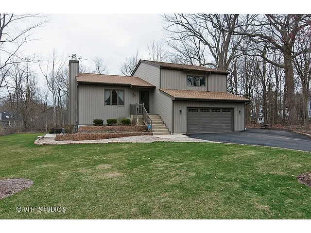 624 Sylvan Pl photo 1