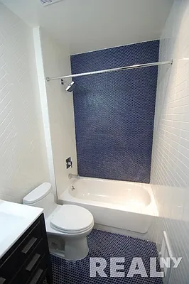 Rented by REAL New York | media 14