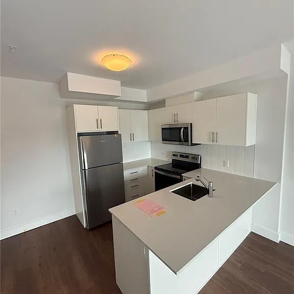 1000 Lackner Pl #401 — Photo 3