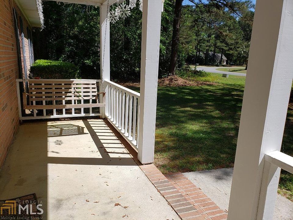 1st image of 524 Whistlestop Cir