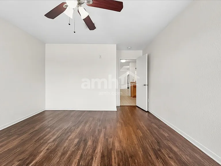 21447 Hannover Grove Ln — Photo 10