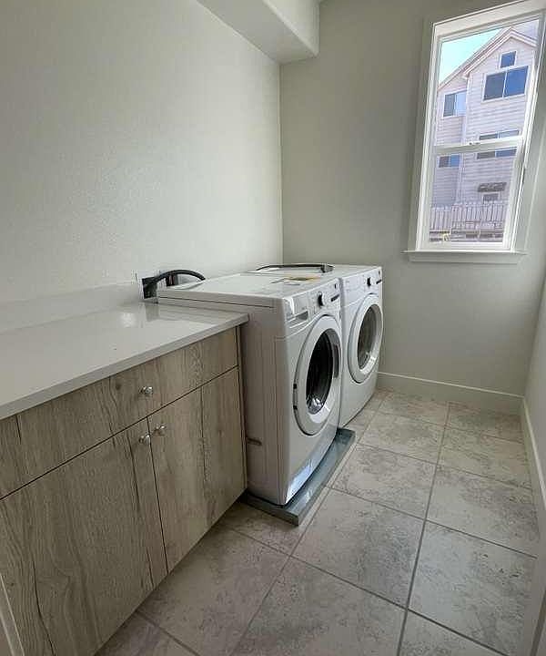 1st image of 189 Sage St #189