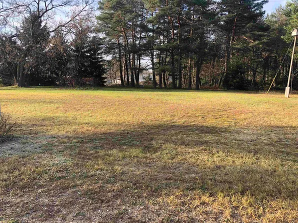 Evergreen Trl, Farwell, MI 48622