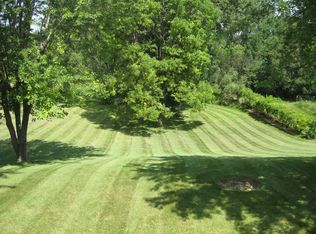 W2738 Breezewood Dr, Appleton, WI 54915