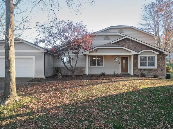 34 Champagne Dr, Lake Saint Louis, MO 63367