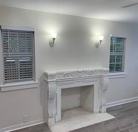 3rd image of 2607 Spruce Ave Floor 2
