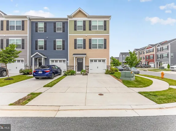 300 Carbine St, Taneytown, MD 21787
