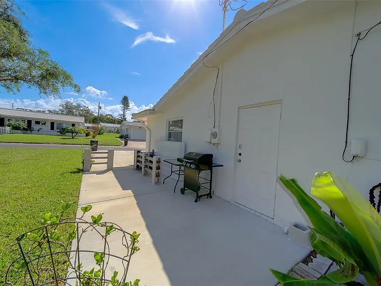 9262 140th Ln — Photo 44