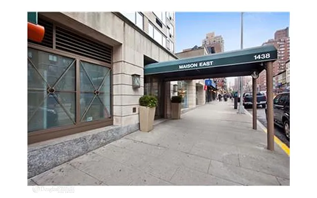 Sold by Douglas Elliman | media 15