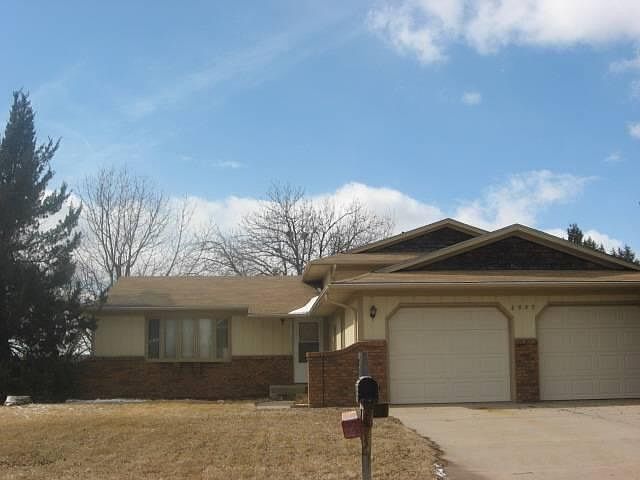 2nd image of 2905 Wendell Dr