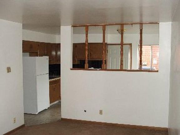 3rd image of 5835 Arborwood Dr APT C