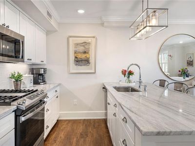 20 E Bowery St #2A, Newport, RI, 02840