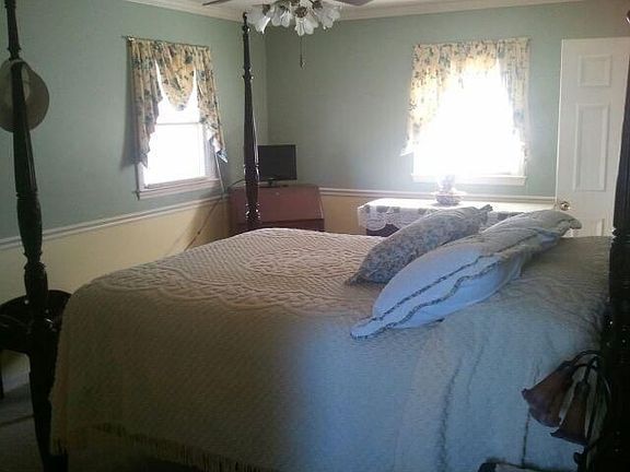 5th image of 1952 Knoll Dr