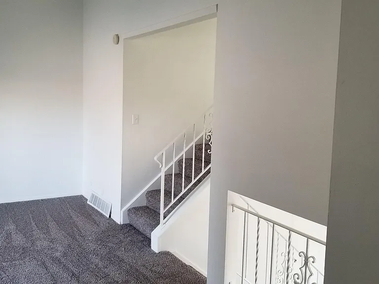 5314 N Linwood Ave — Photo 3