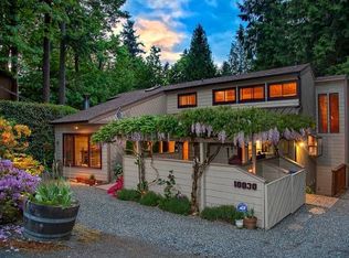 10030 NE 26th St, Bellevue, WA 98004