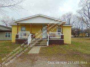 1025 S 19th St #R3, Springfield, IL 62703