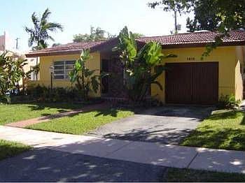 1st image of 1216 Medina Ave