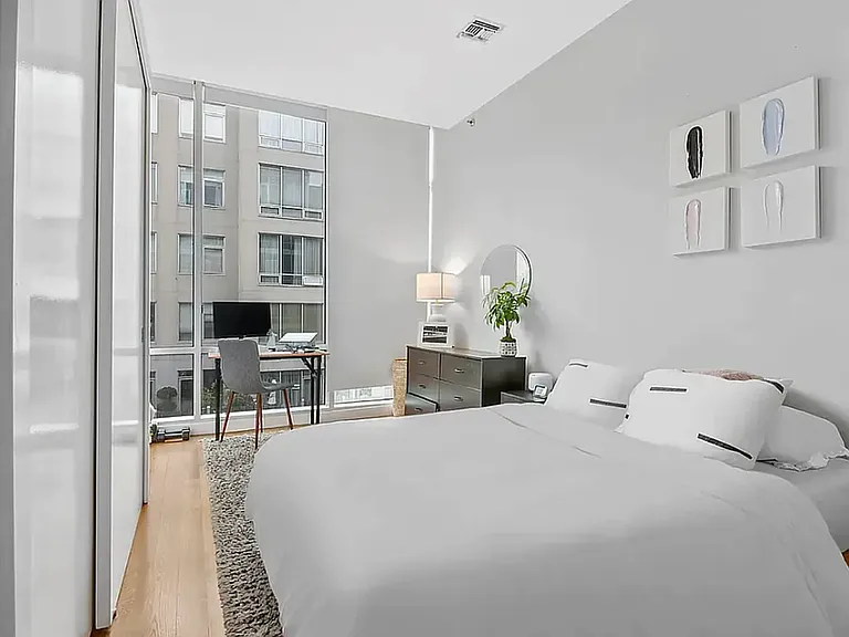 165 N 10th St #2B — Photo 5