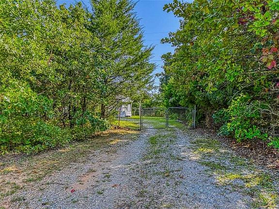 2nd image of 12870 Holli Ln