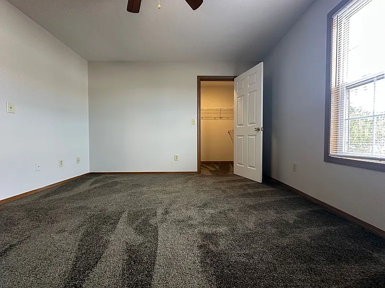 108 Oak Creek Plaza — Photo 21