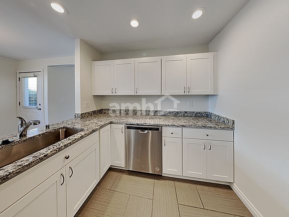 3rd image of 6312 119th St E