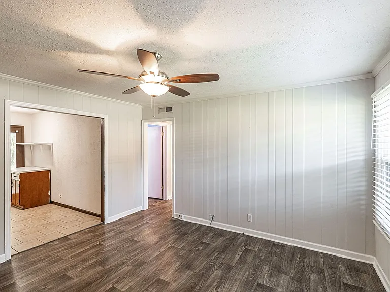 127A Susan Dr #127-B — Photo 3