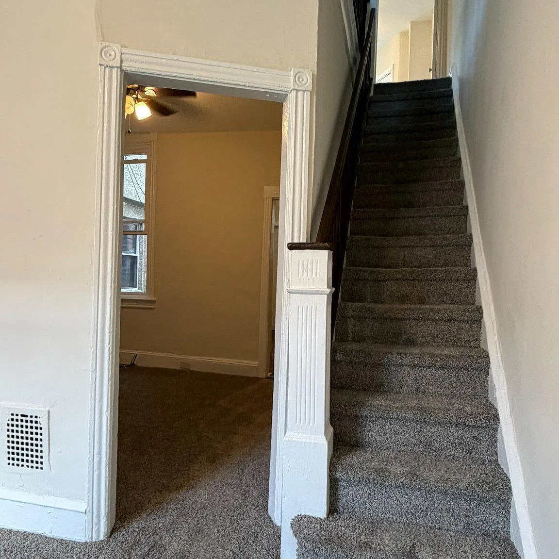 3 bed, 1.0 bath, 892 sqft, $1,375 — Photo 4