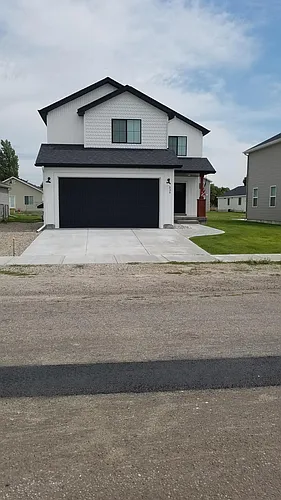 536 1st W Photo 1
