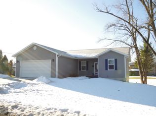 2415 Gordon St, Burlington, IA 52601