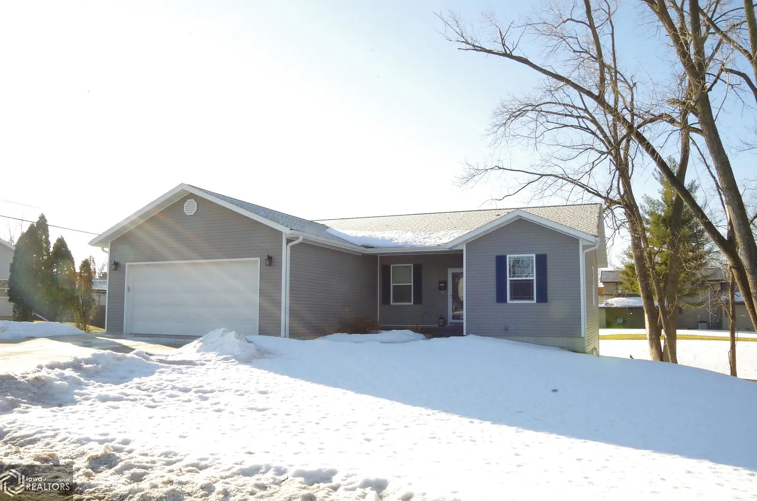 2415 Gordon St photo 1