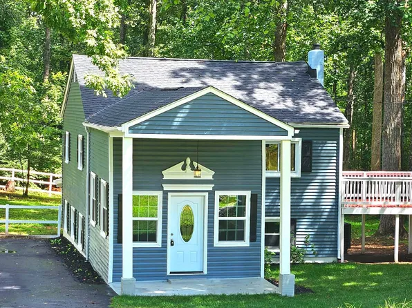 54 Hillcrest Dr, Stafford, VA 22556