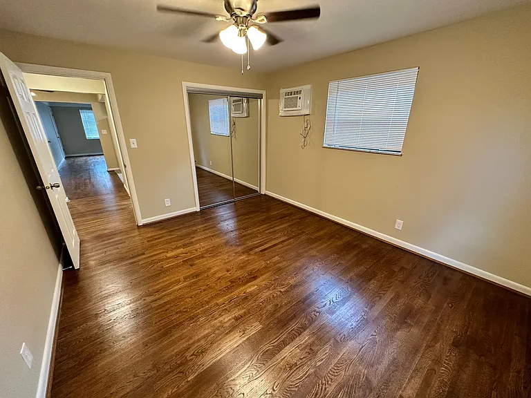 4955 Kelsch Ln — Photo 10