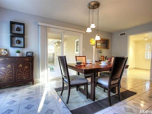 4th image of 2636 La Mesa Way