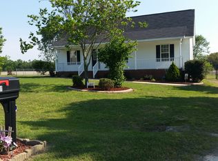 101 Sherman Rd, Fuquay Varina, NC 27526