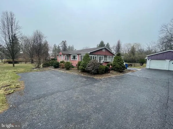 121 S York Rd, Dillsburg, PA 17019