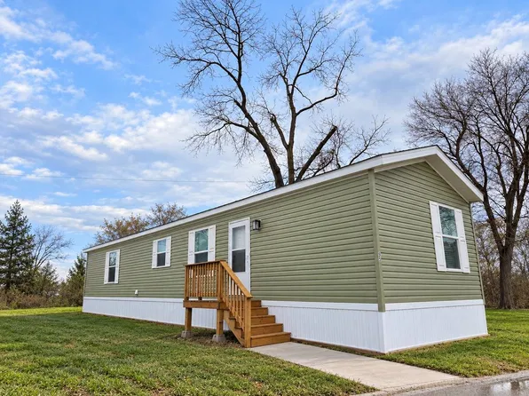 5330 N 16th St #25, Omaha, NE 68110